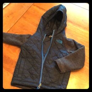Like new! Boys North Face! Great lightweight!